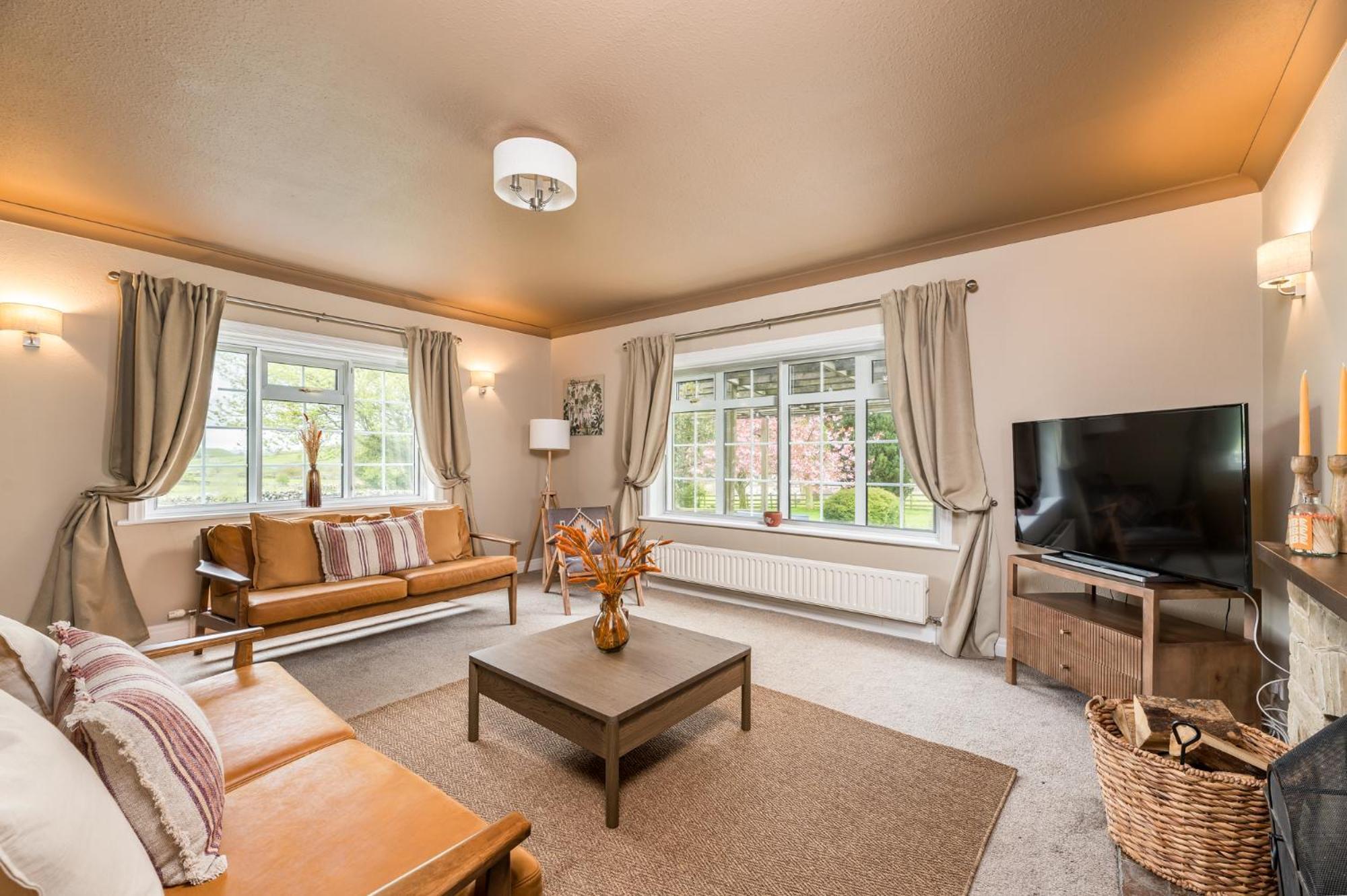 Central Malham Wellbeing Escape With Hot Tub Sleeps 8 ภายนอก รูปภาพ