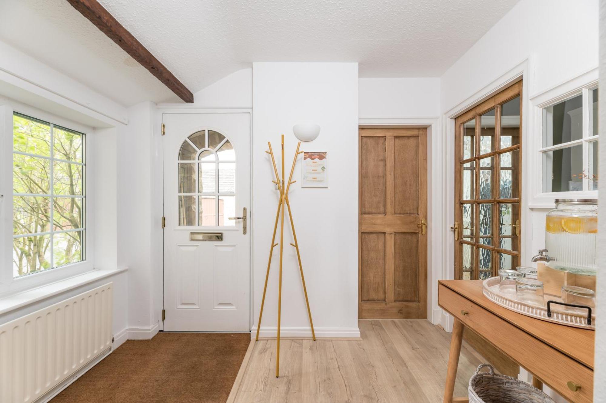 Central Malham Wellbeing Escape With Hot Tub Sleeps 8 ภายนอก รูปภาพ