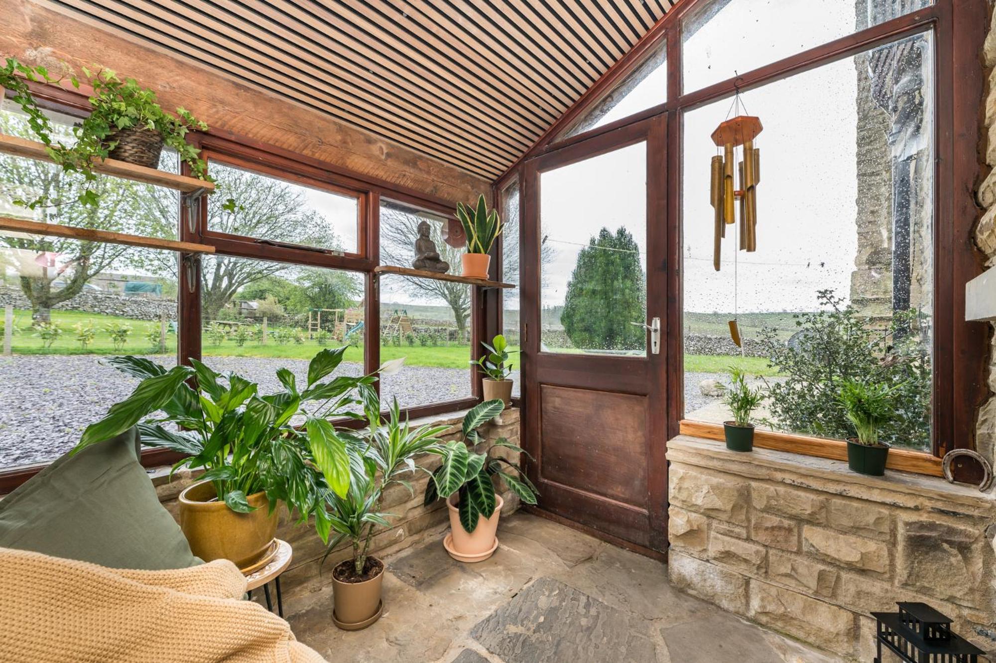 Central Malham Wellbeing Escape With Hot Tub Sleeps 8 ภายนอก รูปภาพ